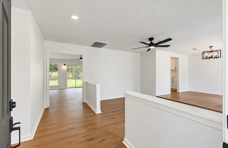 322 S Persimmon Street, Tomball, TX 77375 - #2