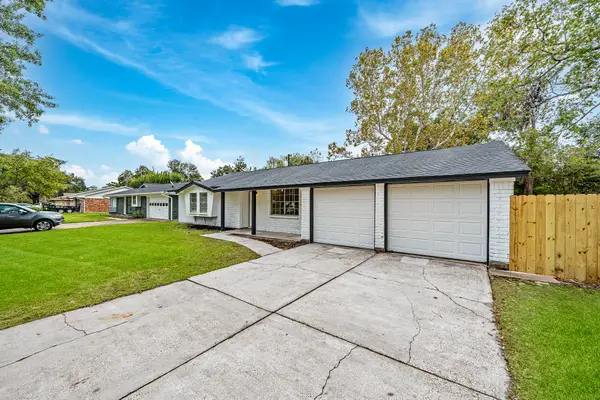 218 Southbrook Circle, Houston, TX 77060