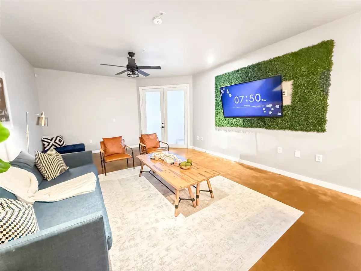 2216 Chenevert Street #4, Houston, TX 77003 - #1