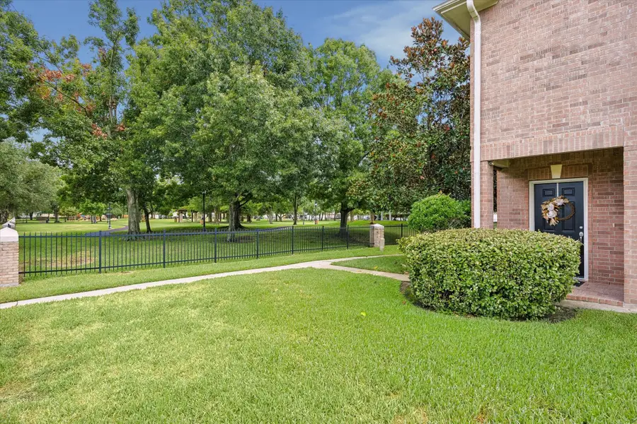607 Travis Street #9, Webster, TX 77598 - #2
