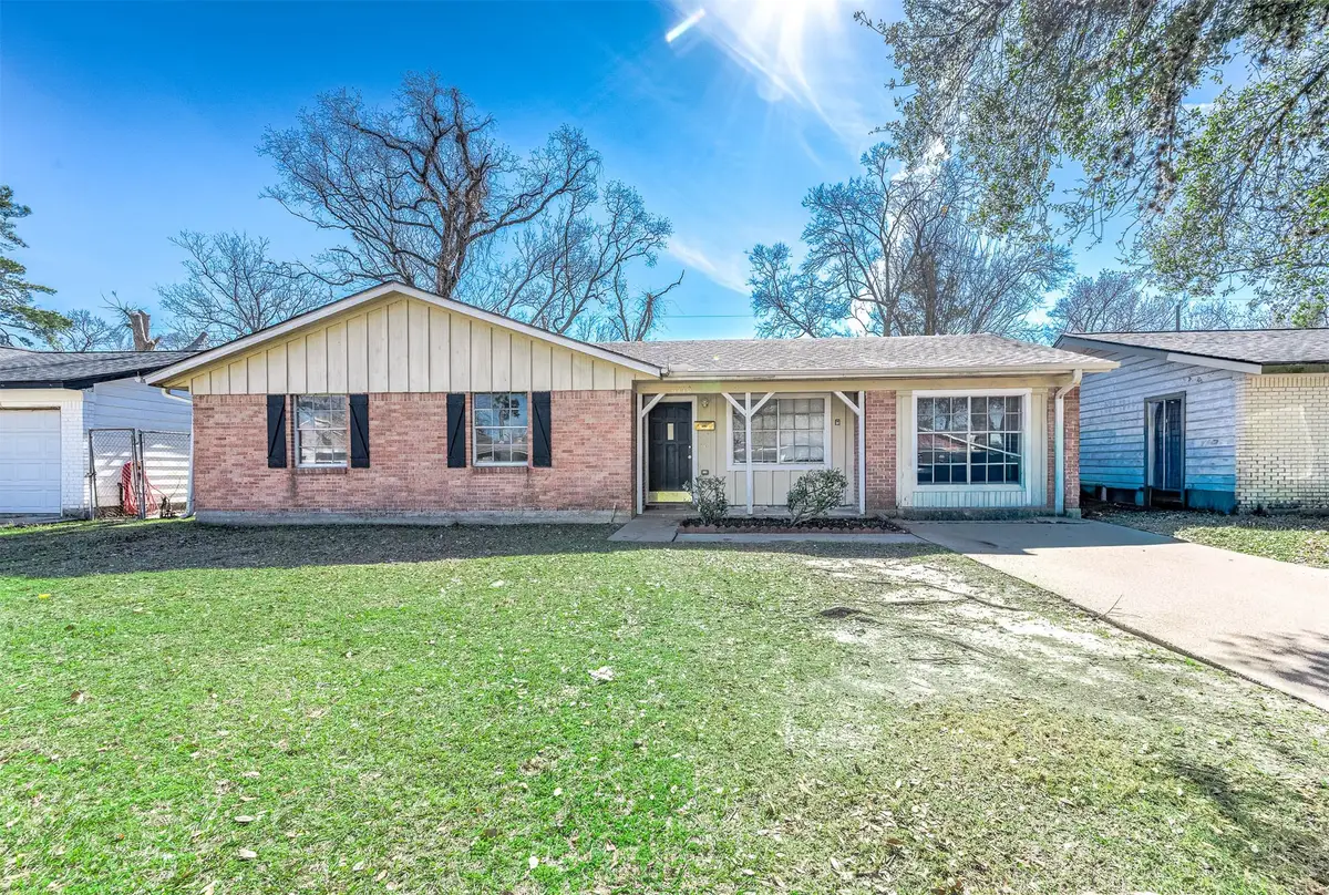 6110 Guadalupe Street, Houston, TX 77016 - Image #1