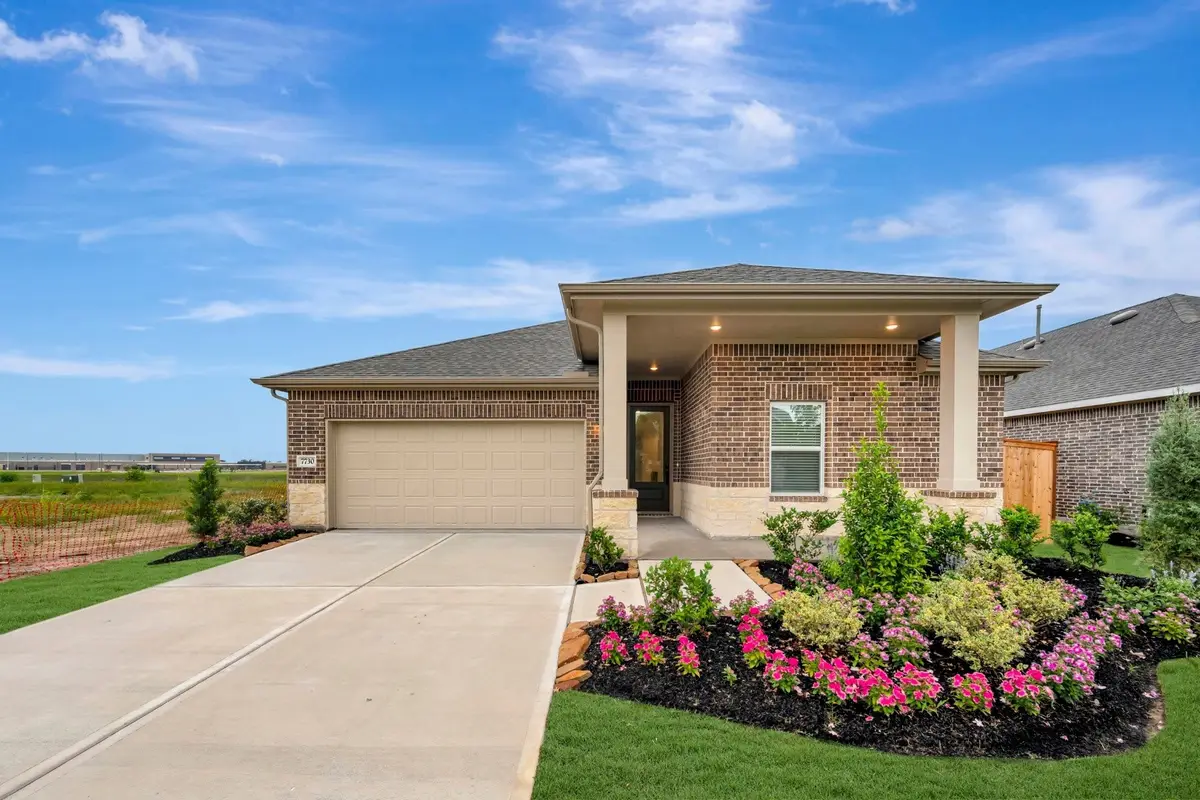 2903 Silver Forest Street, Angleton, TX 77515 - #1