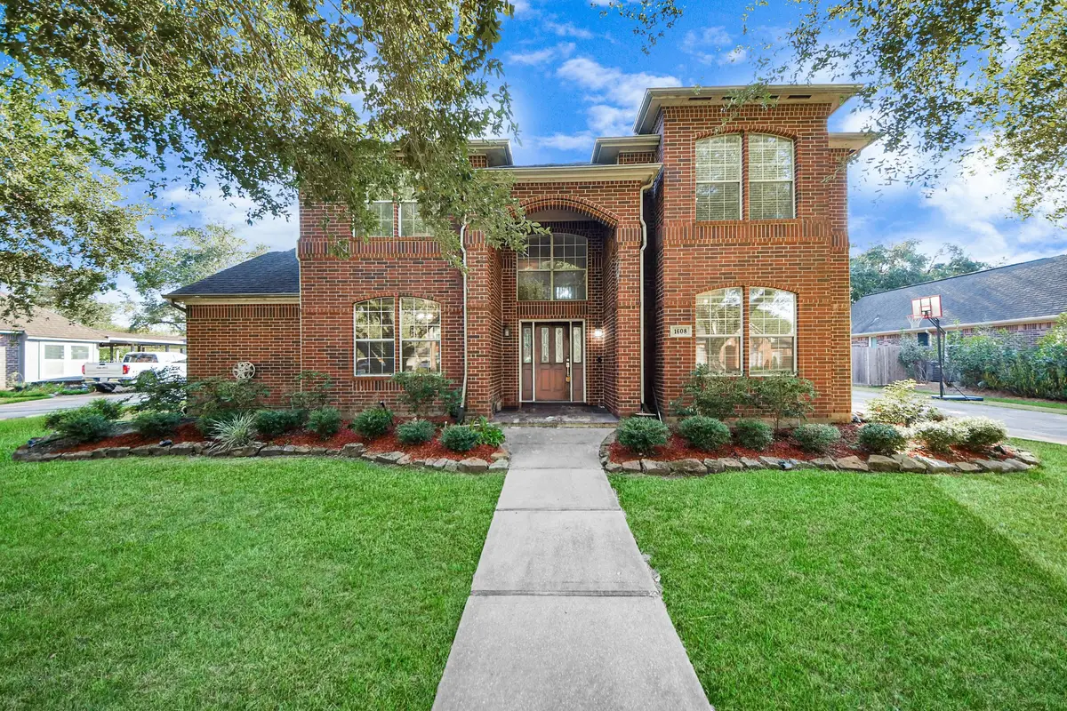 1608 Keystone Drive, Friendswood, TX 77546 - Image #1