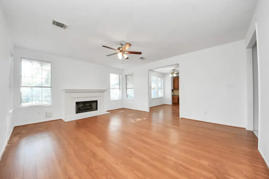 1608 Keystone Drive, Friendswood, TX 77546 - Image #2