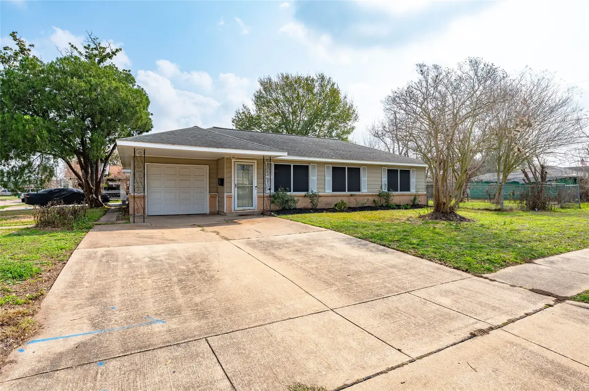 3202 Hays Street, Pasadena, TX 77503 - #1