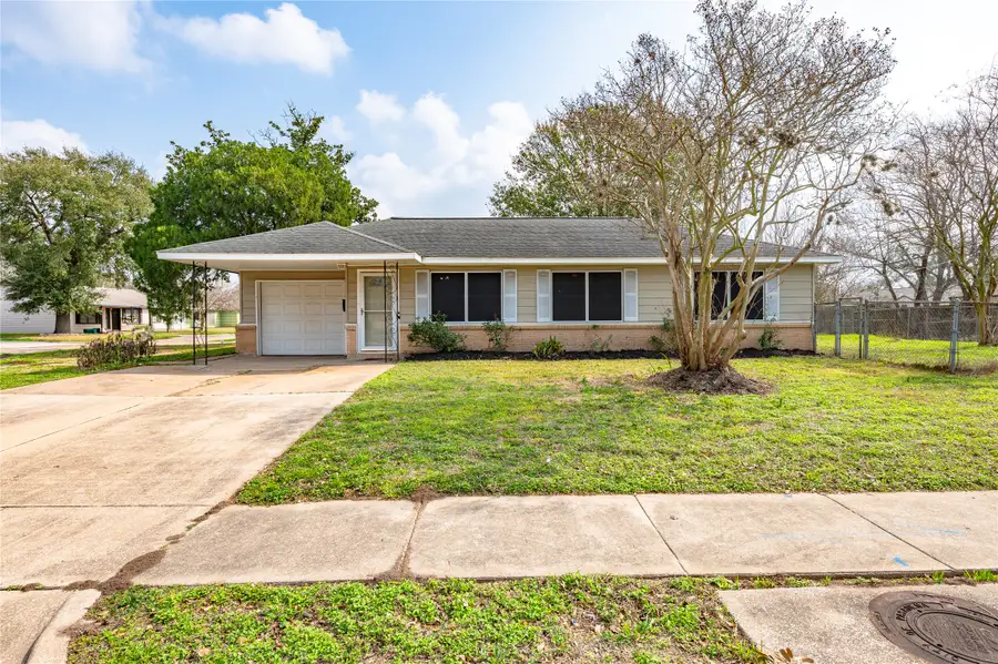 3202 Hays Street, Pasadena, TX 77503 - #2