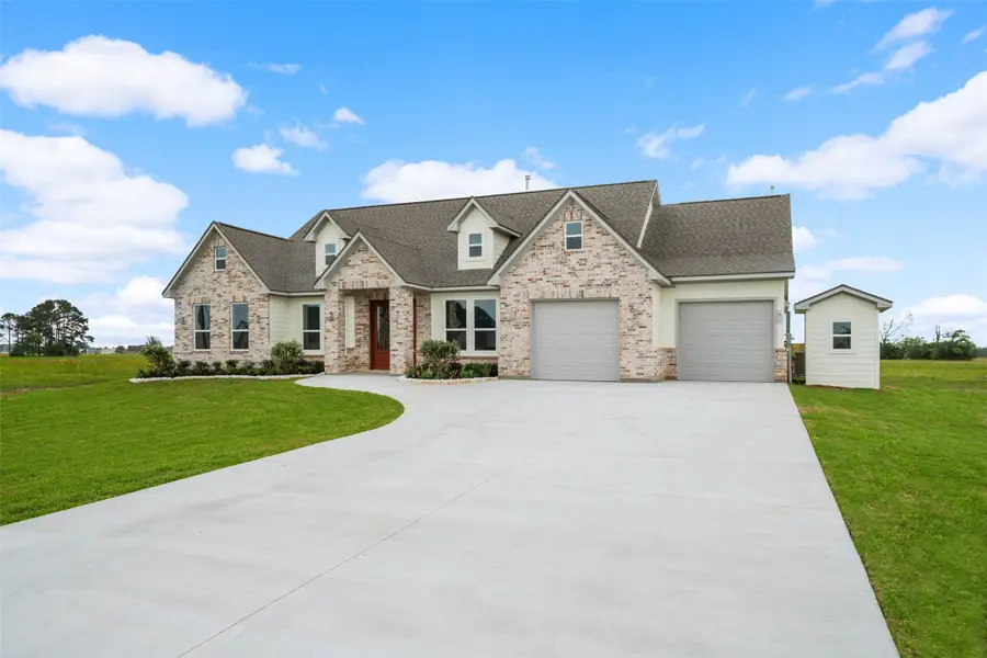 619 Longhorn Trail, Angleton, TX 77515 - Image #3