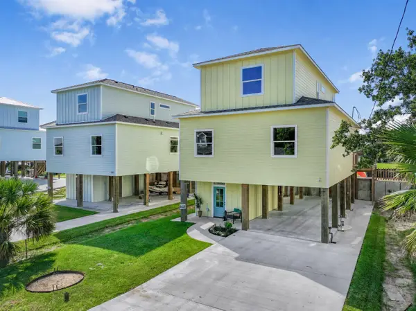 4436 Shady Lake Drive, Seabrook, TX 77586