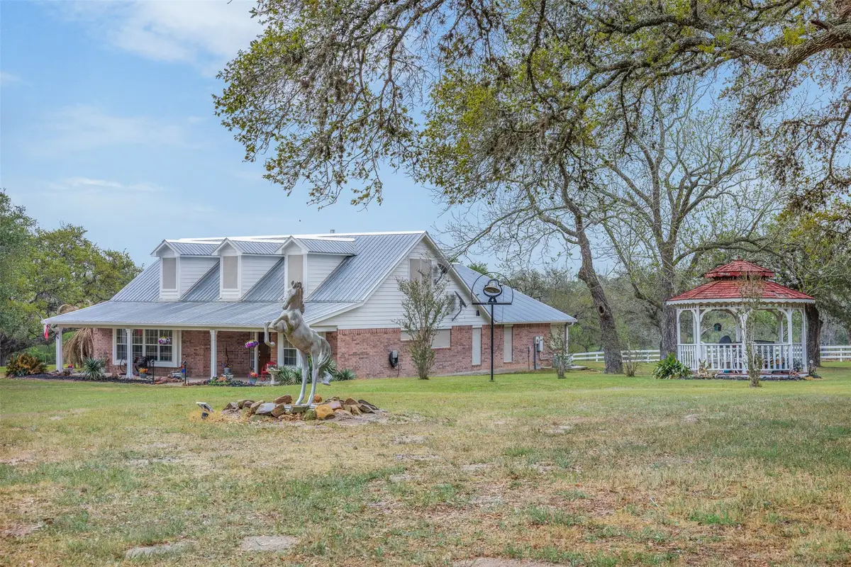 1089 Club Lane, Columbus, TX 78934 - #1