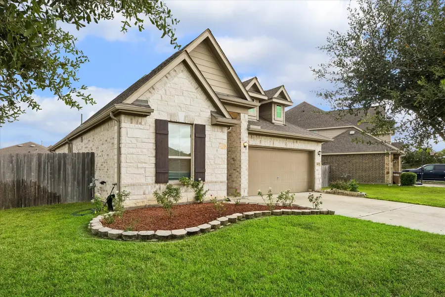 1815 Oakdale Mist Drive, Dickinson, TX 77539 - #2