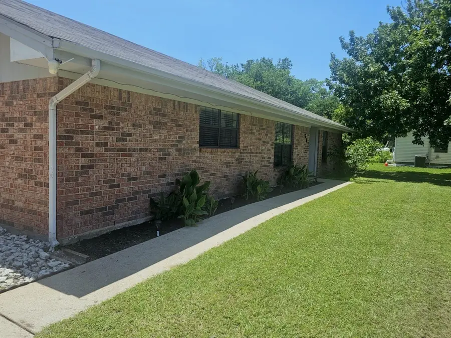 601 Rogers Street, Normangee, TX 77871 - #3