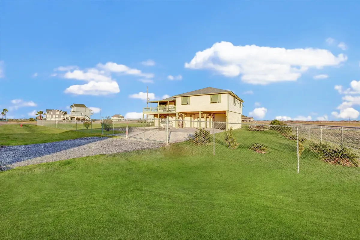 221 Flamingo Drive, Anahuac, TX 77514 - #1