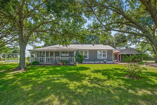 9205 County Road 273, East Bernard, TX 77435