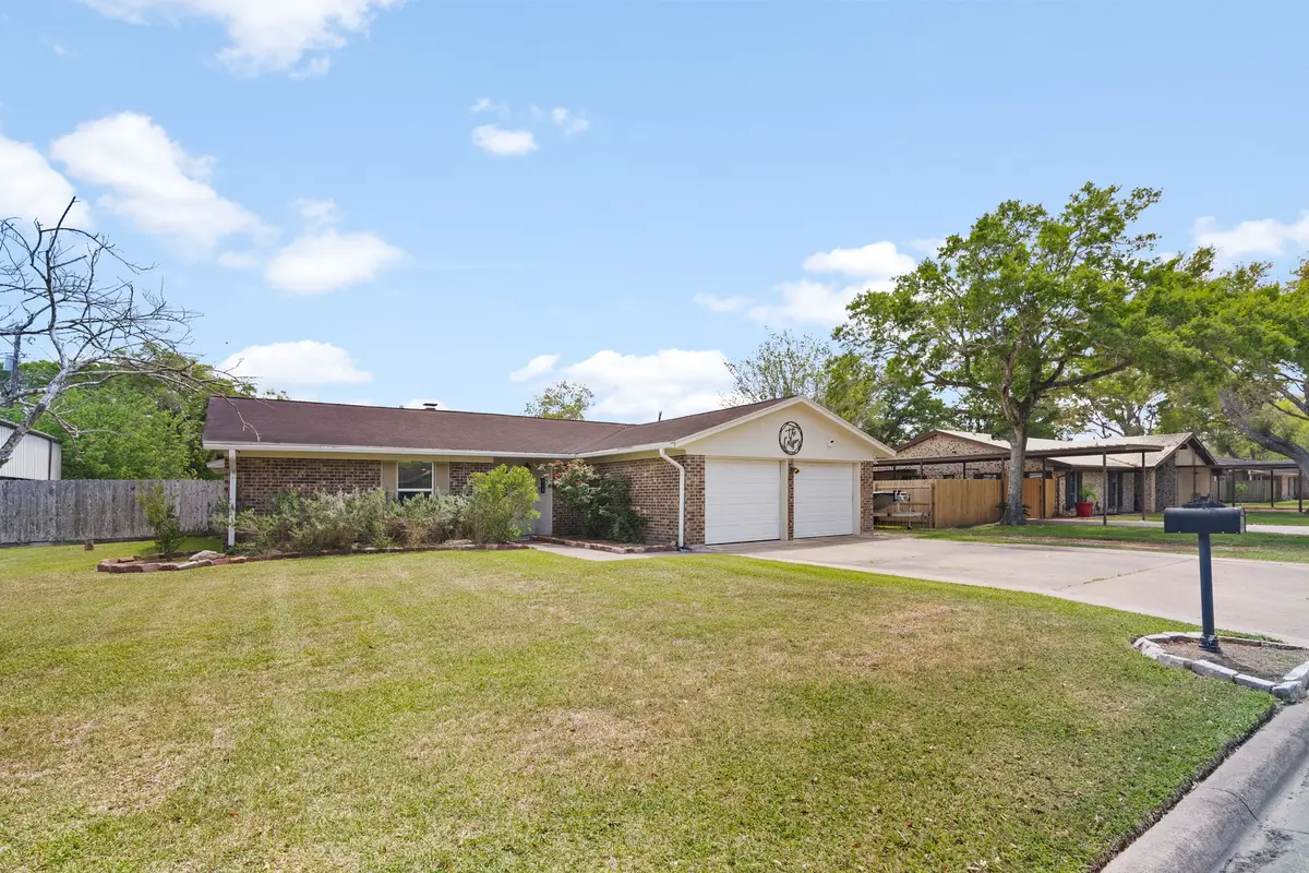 1003 Virginia Street, Edna, TX 77957 - #1