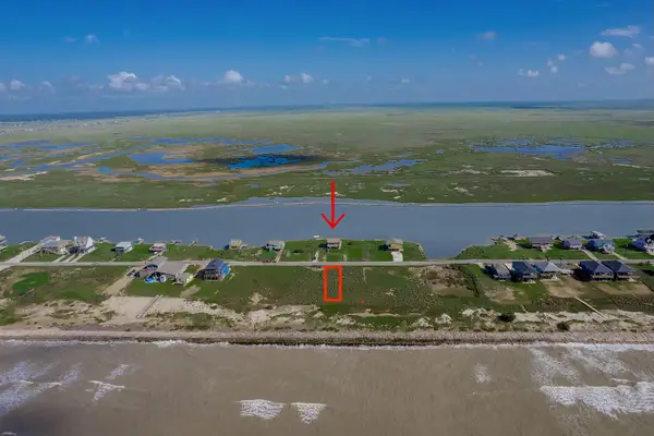 1064 Cr 230 Canal Drive, Sargent, TX 77414