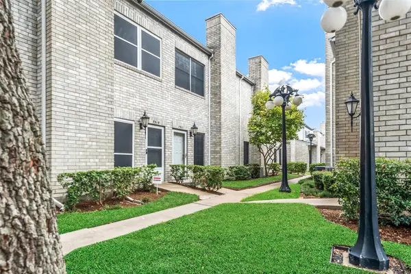 7325 Regency Square Court, Houston, TX 77036