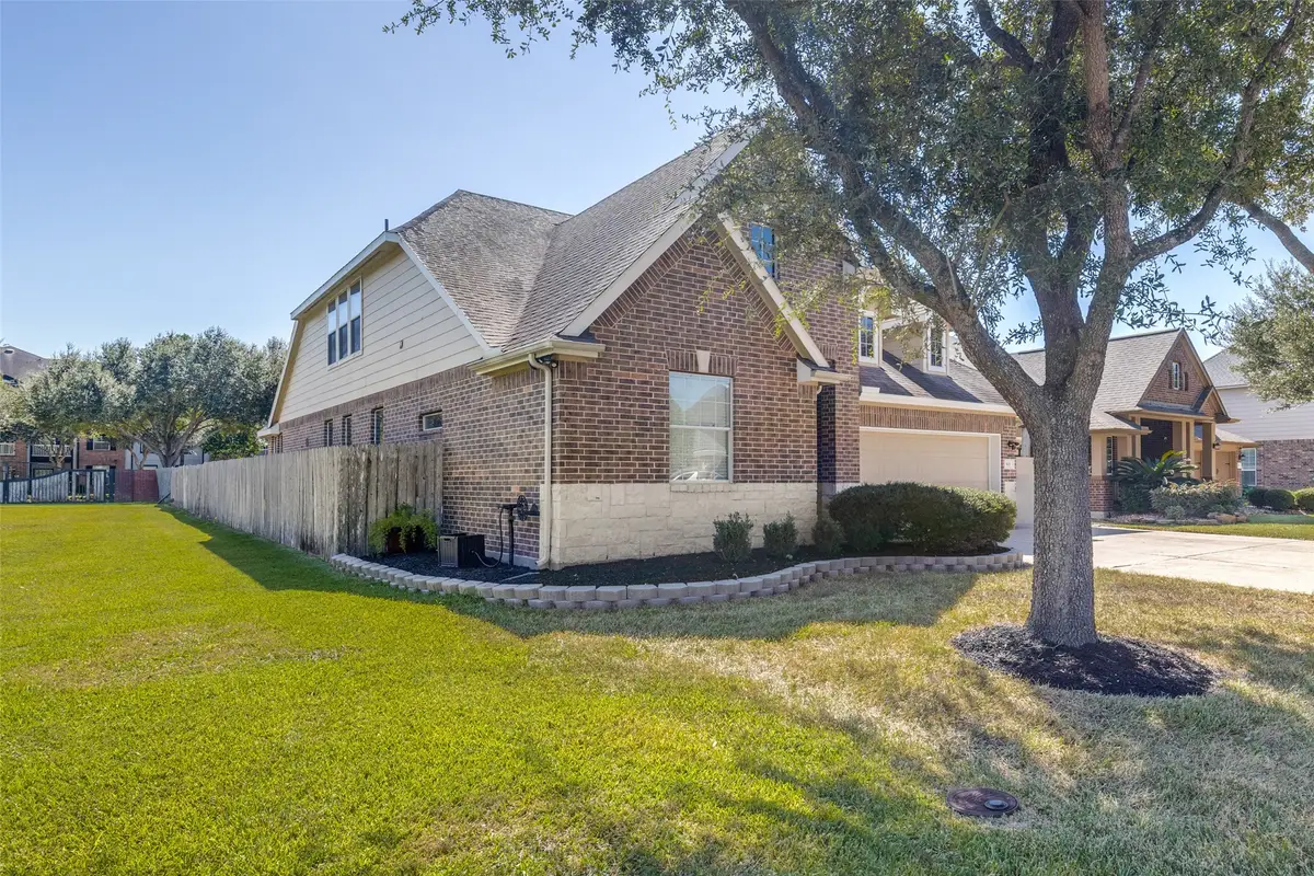 801 Harvard Pointe Drive, League City, TX 77573 - #1
