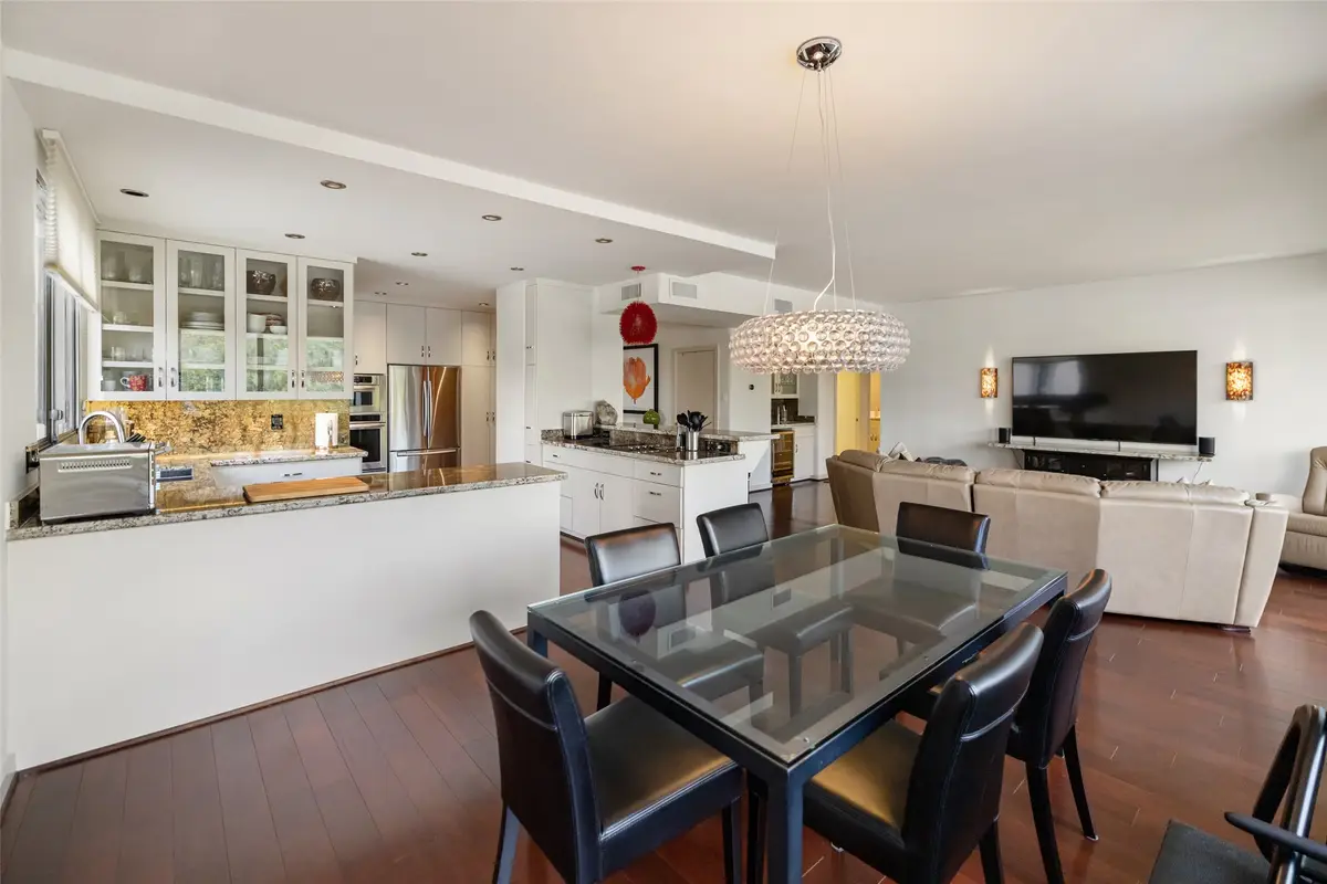 49 Briar Hollow Lane #206, Houston, TX 77027 - Image #1