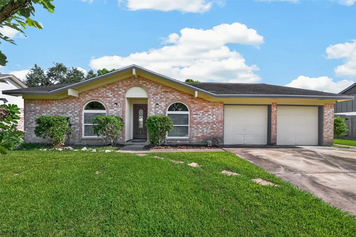 2305 Kingsway Drive, League City, TX 77573 - #1