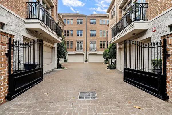 3928 W Main Street, Houston, TX 77027