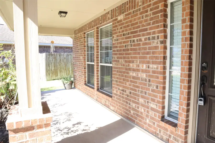 6802 Claire Brook Drive, Richmond, TX 77407 - Image #2