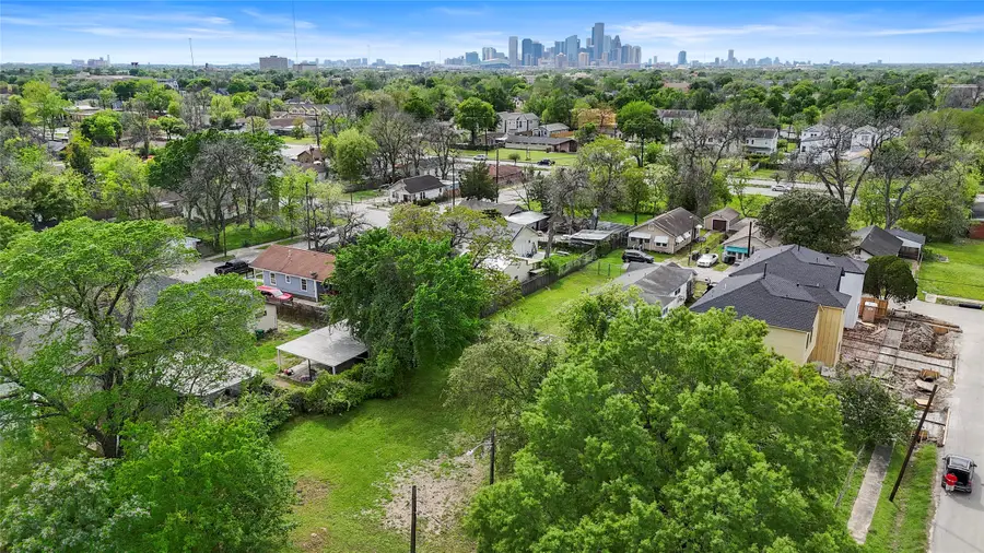 0 1/2 Sam Wilson Street, Houston, TX 77020 - #3