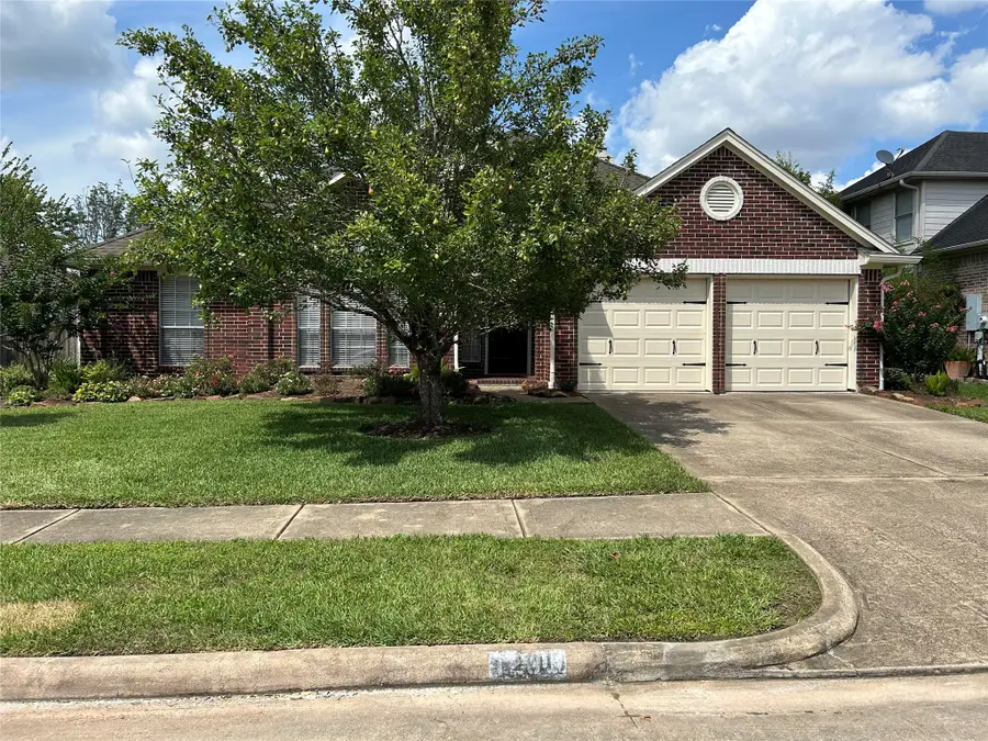1203 Lake Shore Drive, Pearland, TX 77581 - #2