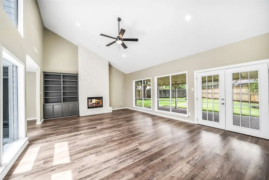 2303 Willow Lake Drive, Houston, TX 77077 - Image #3