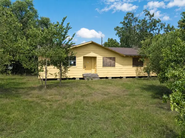 16419 W Crosby Street, Crosby, TX 77532