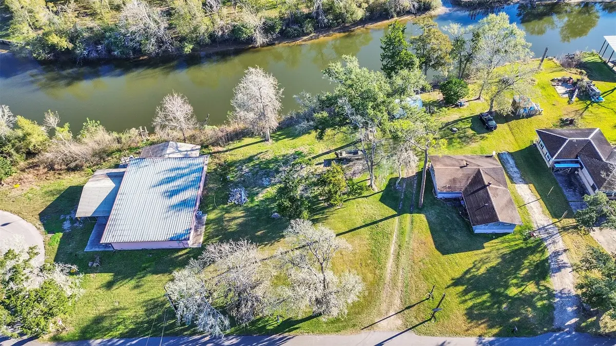 3307 Saint Anne, Liverpool, TX 77577 - Image #1