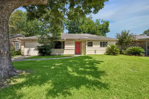 205 Tilden Drive, Pasadena, TX 77506