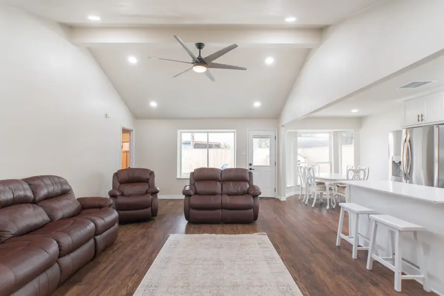 4913 Deerwood Circle, Baytown, TX 77521 - #2