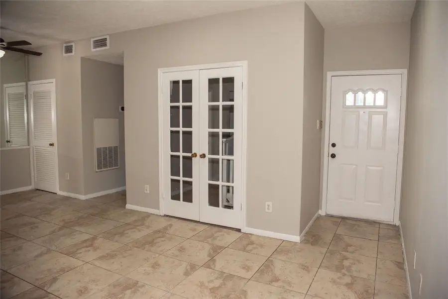 2323 Fairwind Drive #209, Houston, TX 77062 - Image #2