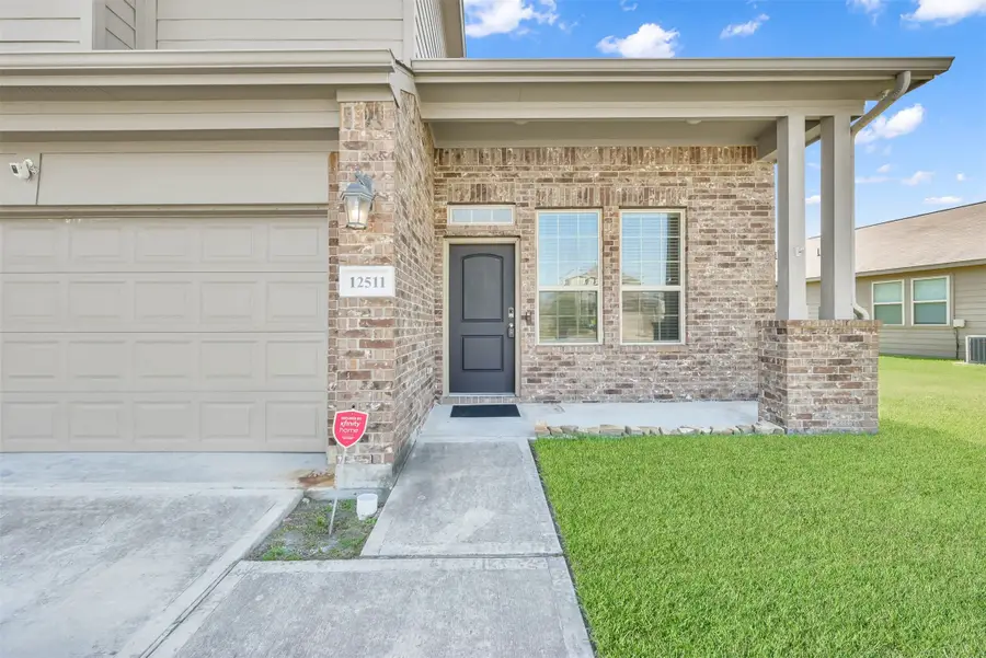 12511 Silverwood Sands Court, Houston, TX 77014 - Image #2