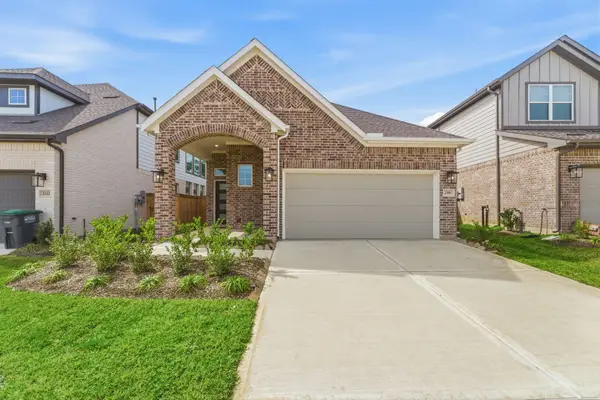 2318 Forest Flower, Tomball, TX 77375