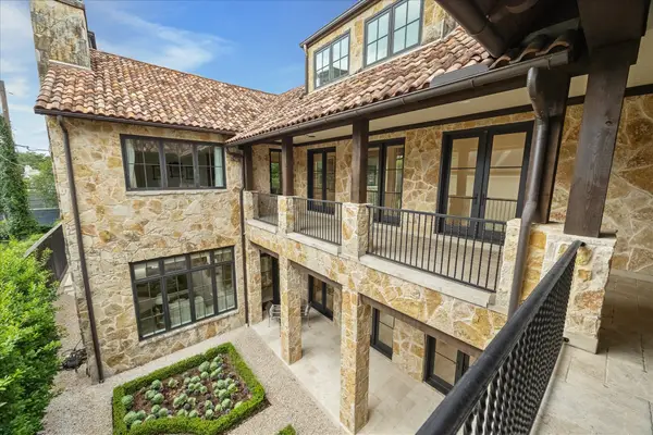 1928 Dunstan Road, Houston, TX 77005