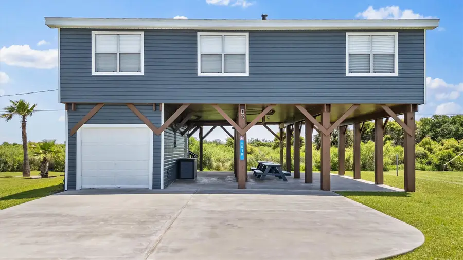 4039 San Jacinto Drive, Galveston, TX 77554 - Image #2