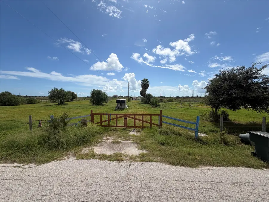 12123 Ostermeyer Road, Galveston, TX 77554 - #3