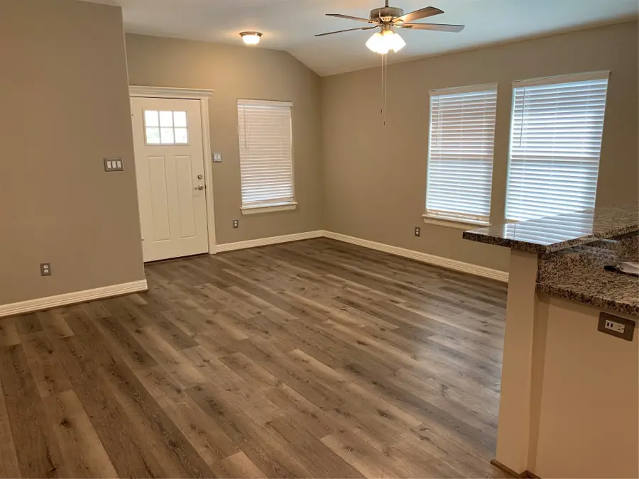 413-415 Hurst Street, Angleton, TX 77515 - Image #2