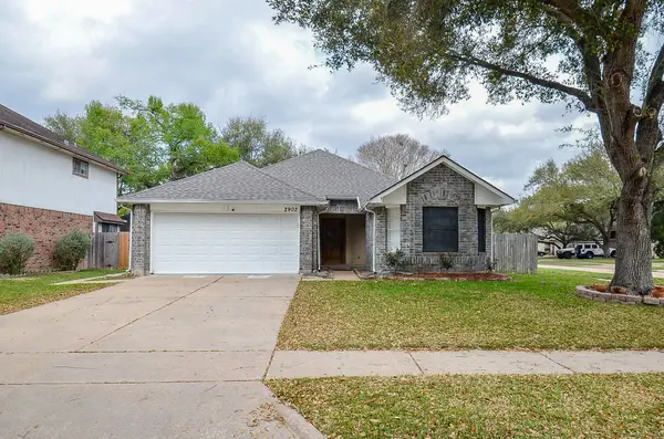 2902 Silent Drive, Sugar Land, TX 77498