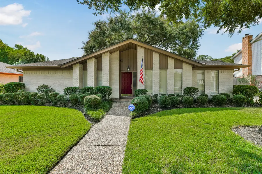 16422 Glenshannon Drive, Houston, TX 77059 - #2