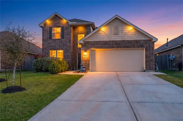 736 Scenic Lake Drive, La Marque, TX 77568