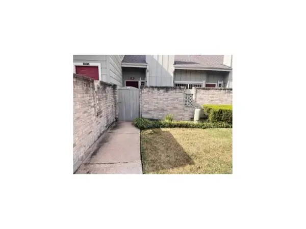 12973 Wirevine Lane, Houston, TX 77072