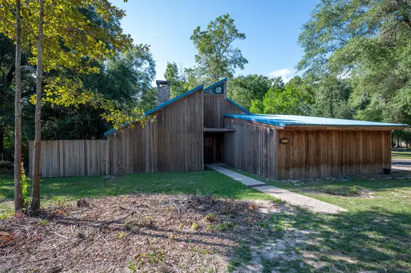 915 N Nellius Street, Woodville, TX 75979