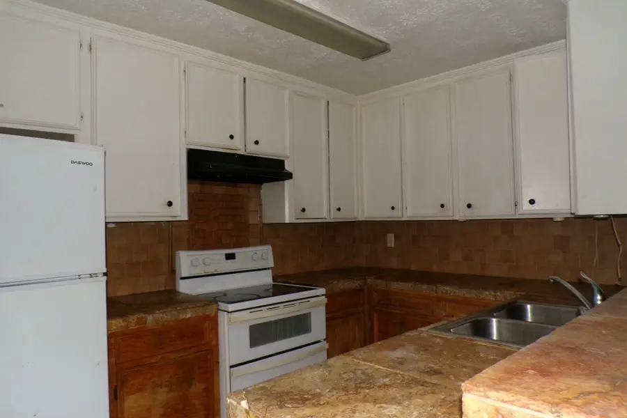 8589 Wilcrest Drive, Houston, TX 77099 - Image #2