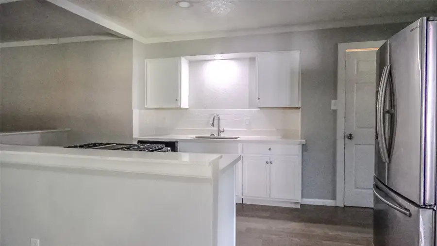 2004 W Gulf Street W, Baytown, TX 77520 - #3
