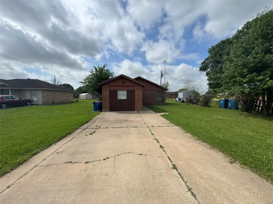 733 Pine Avenue, Prairie View, TX 77445 - #2