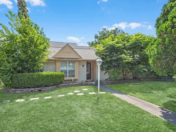 5747 Fontenelle Drive, Houston, TX 77035