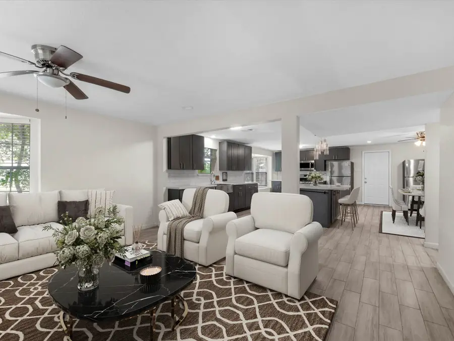 5747 Fontenelle Drive, Houston, TX 77035 - Image #2