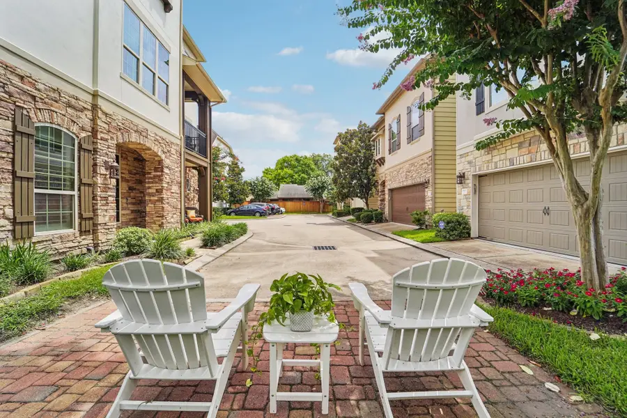 9114 Campbell Court, Houston, TX 77055 - Image #2